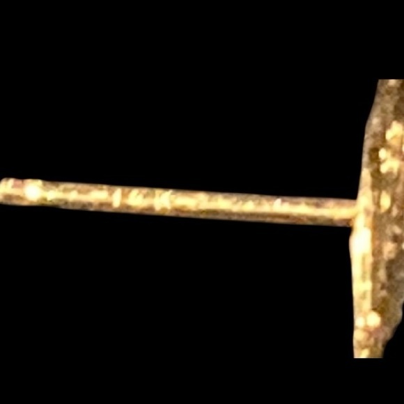 14K Solid Yellow Gold Leaf Stud Earrings, Diamond Accents. Vintage - Real Gold - Picture 11 of 12